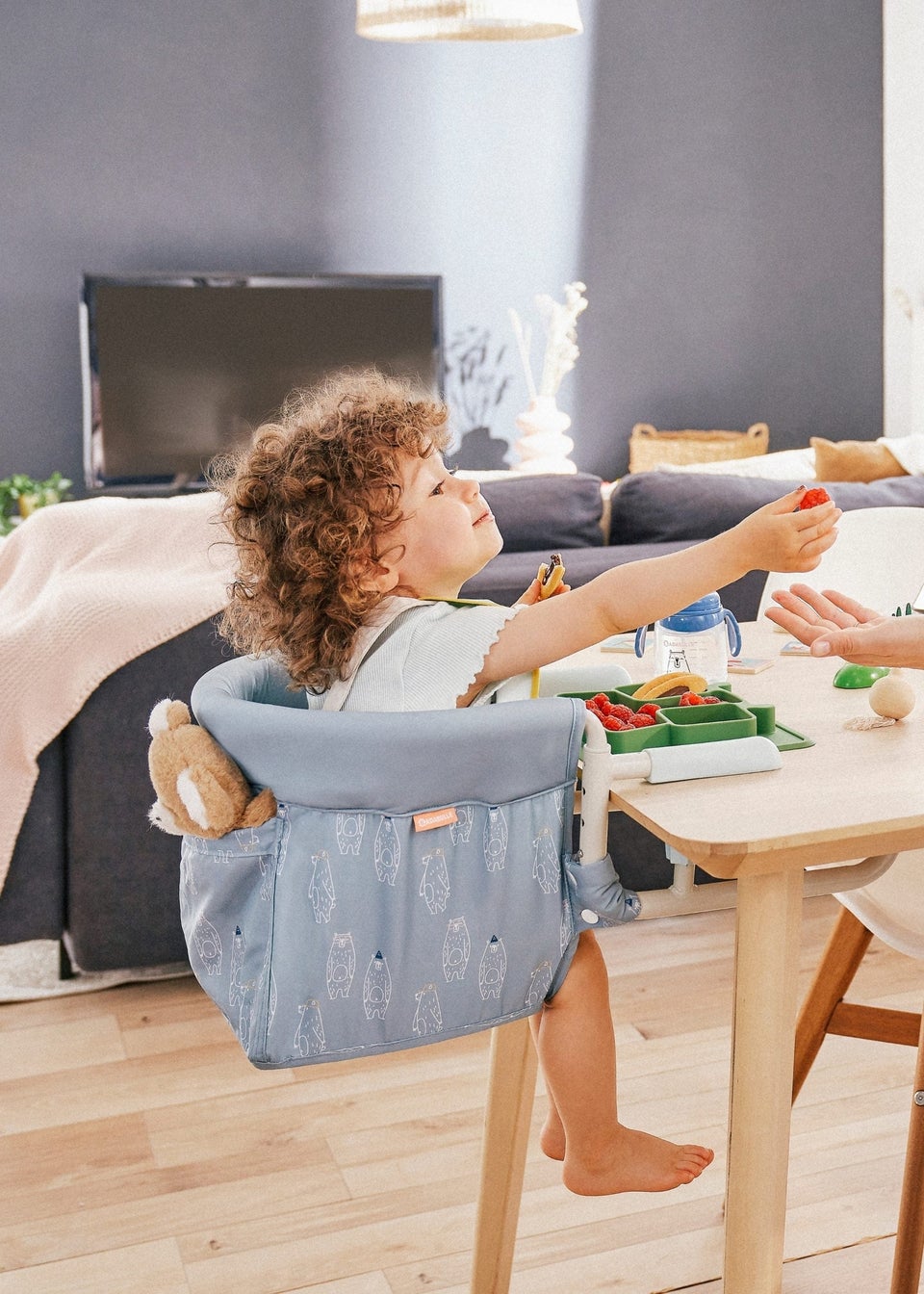 Badabulle Blue Hook on Seat Highchair for Tables and Travel