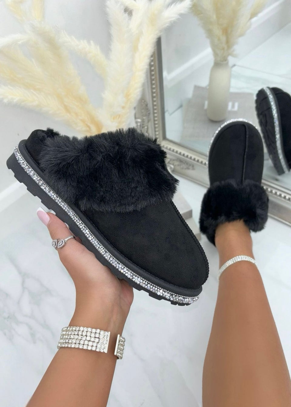 Love Lemonade Black Sparkly Deluxe Snugg Slippers