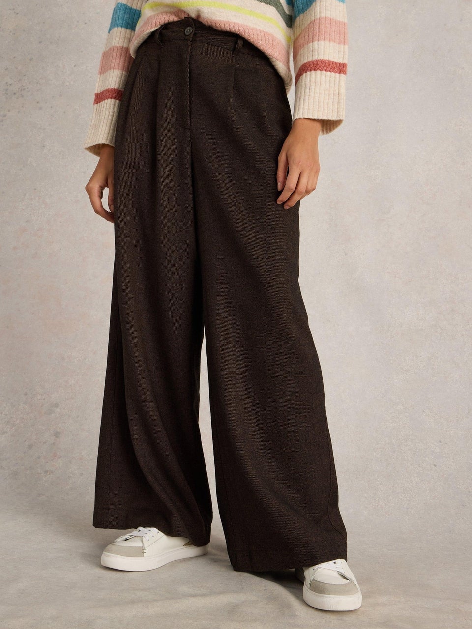Tweedhose Sasha mit weitem Bein