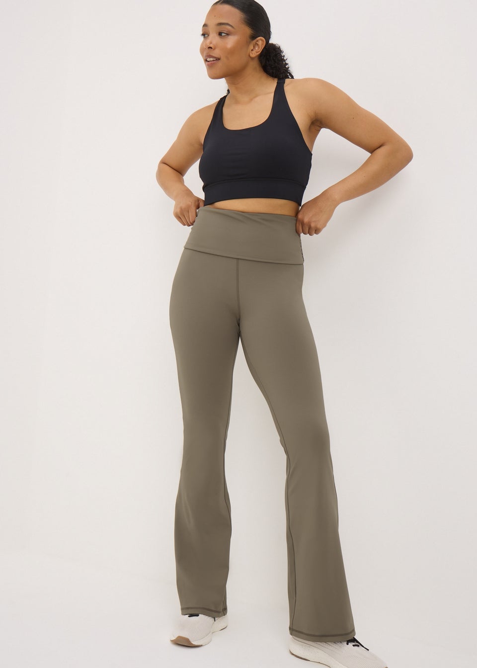 Souluxe Mocha Flared Leggings