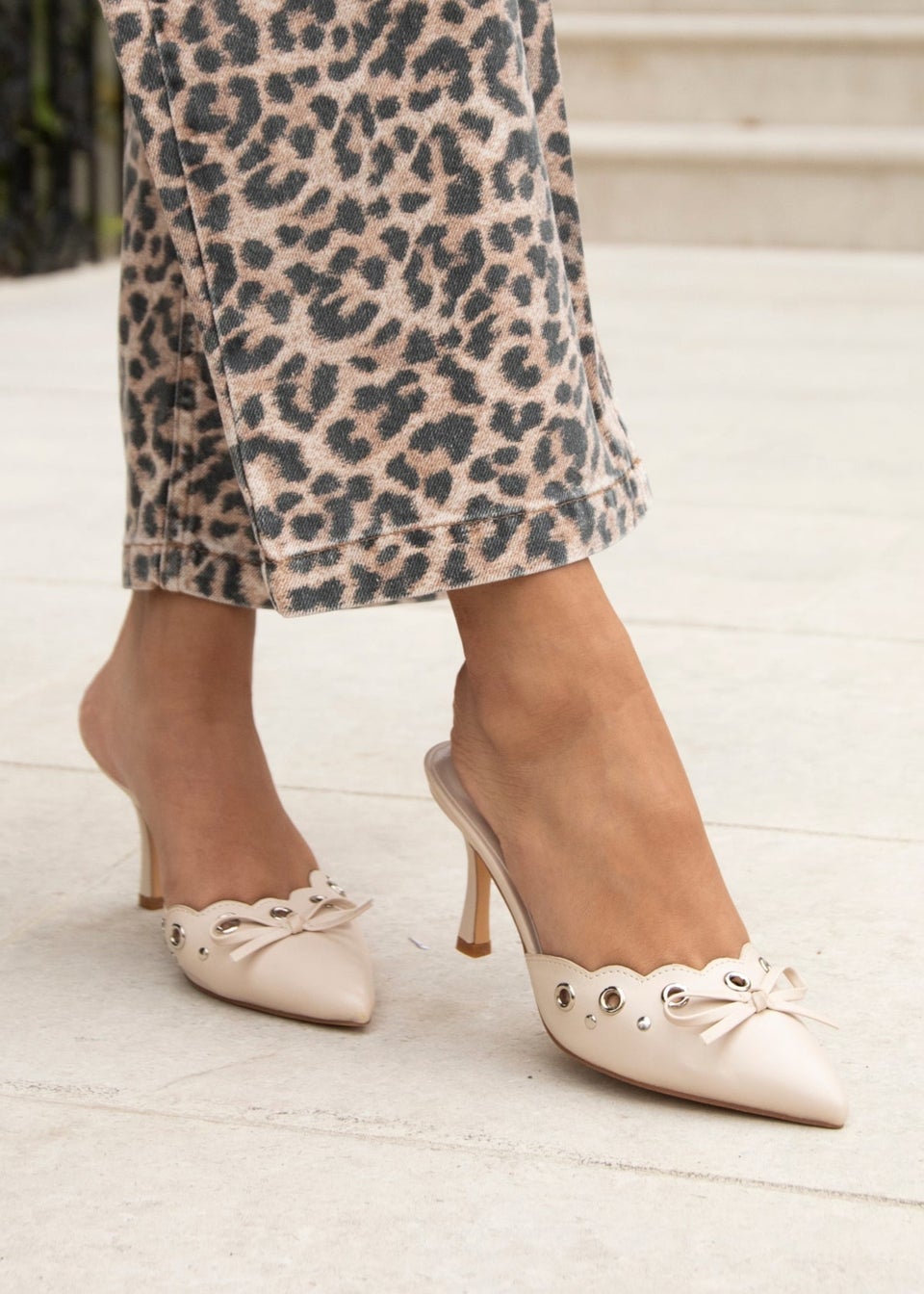 Pointed mules hot sale
