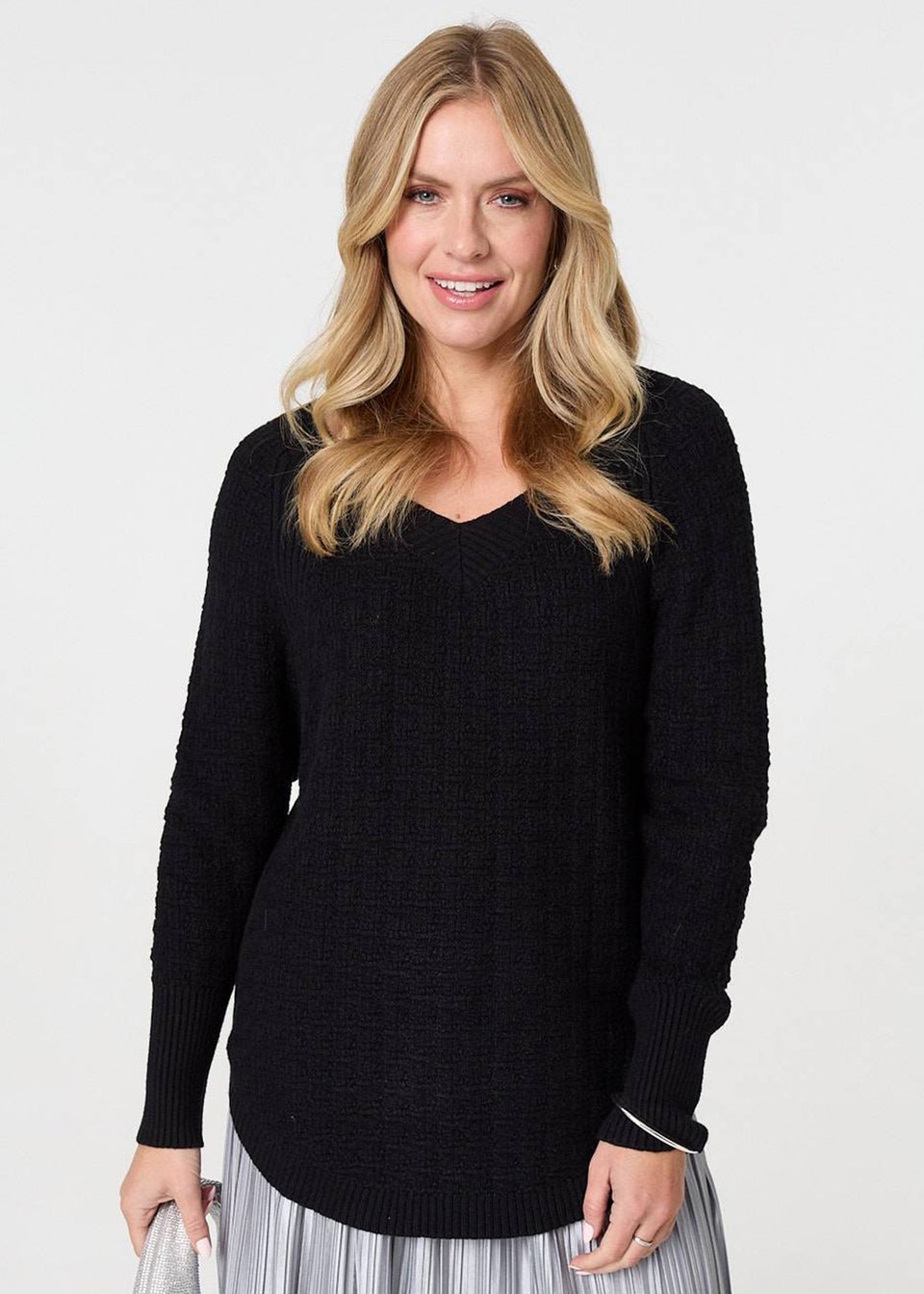 Izabel London Black Textured V-Neck Relaxed Curve Hem Jumper