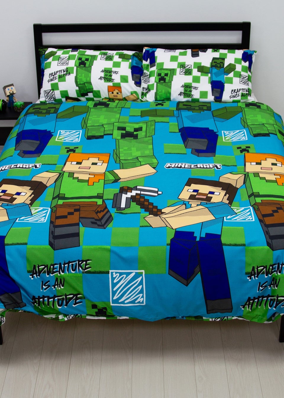 Minecraft Drawn Reversible Duvet Cover Set