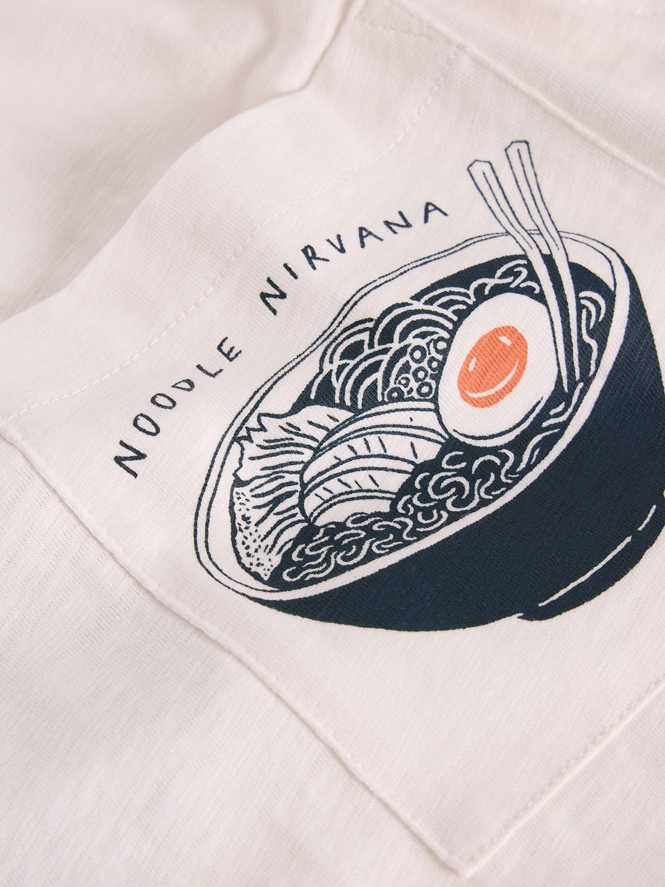 T-Shirt mit Ramenmotiv