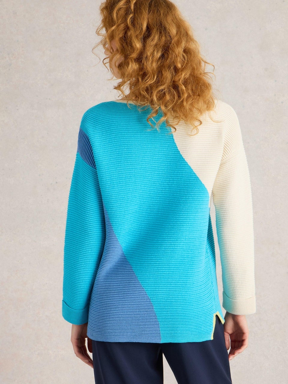 Pullover Jana mit abstraktem Design