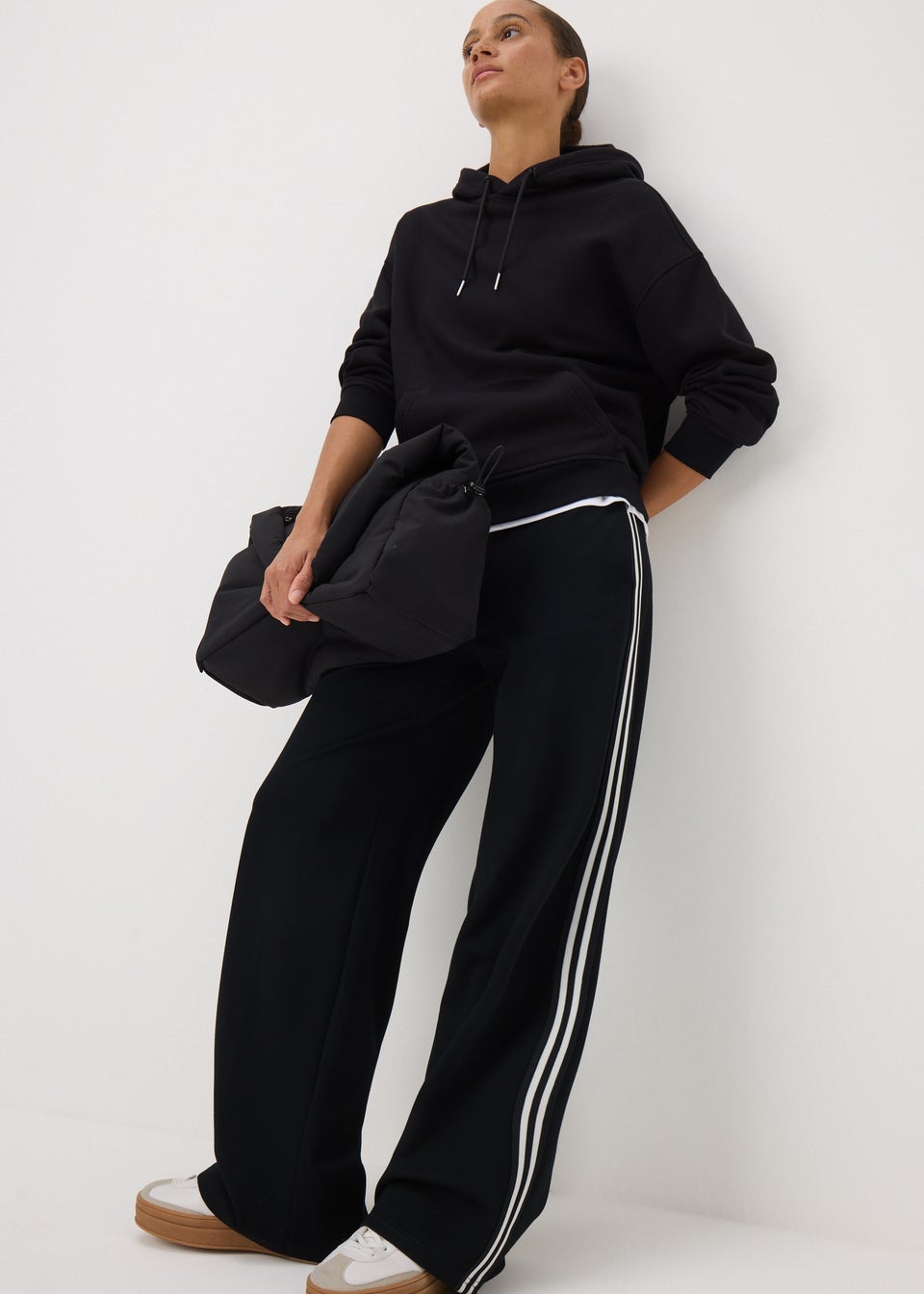 Black Basic Hoodie