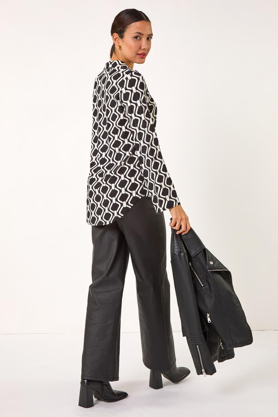 Roman Black Mono Chain Print V-Neck Stretch Top