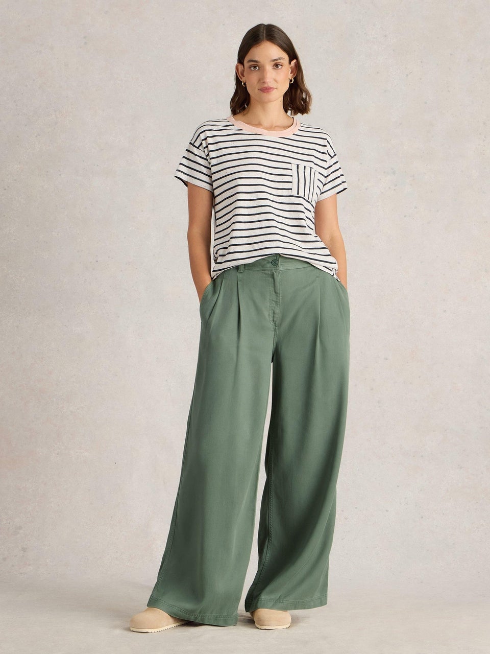 Hose Sasha mit weitem Bein