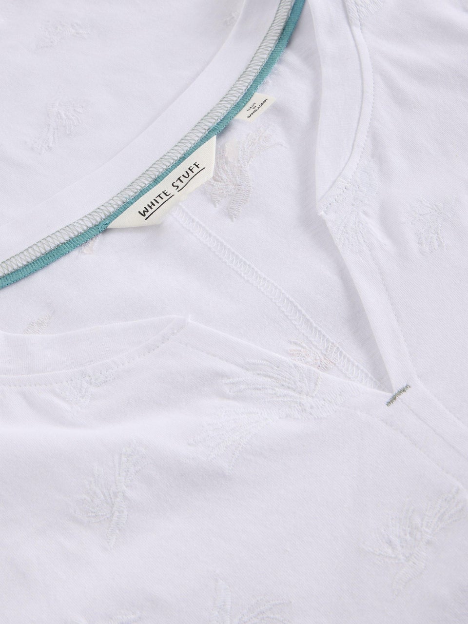 Besticktes T-Shirt Nelly