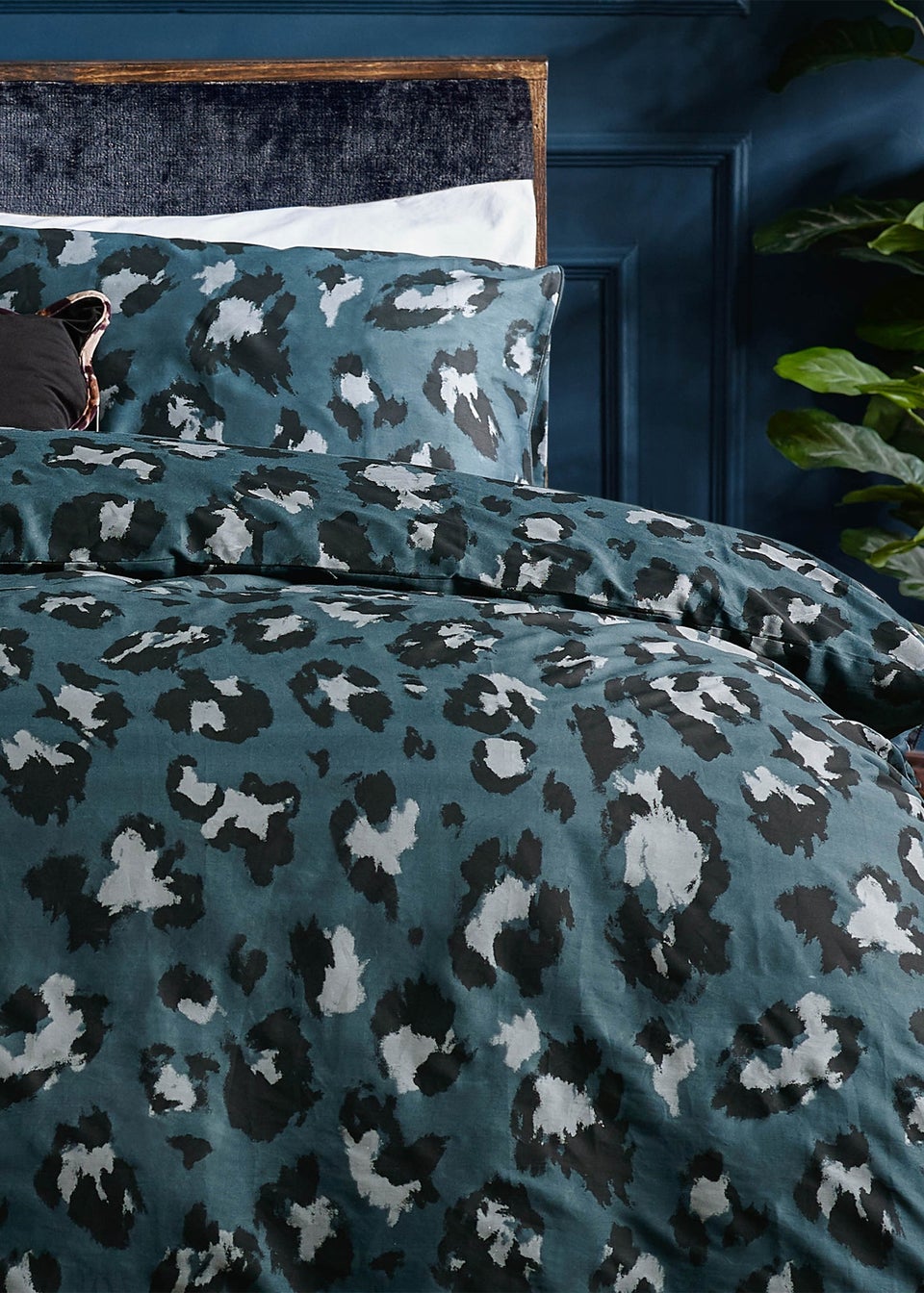 furn. True Leopard Printed Duvet Cover Set