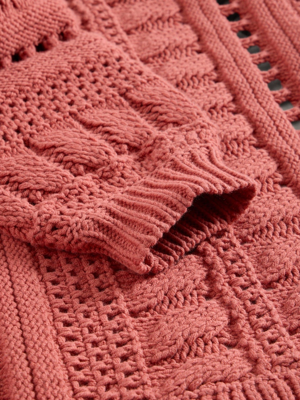Casey Strickjacke mit Häkelmuster