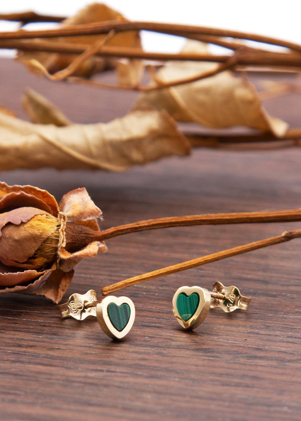 Golden Moments 9ct Yellow Gold Green Heart Stud Earring