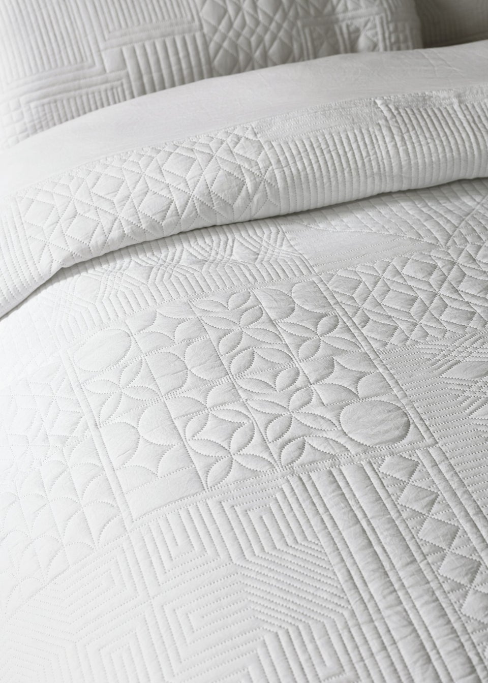 Catherine Lansfield Folkstone Geo Duvet Cover Set