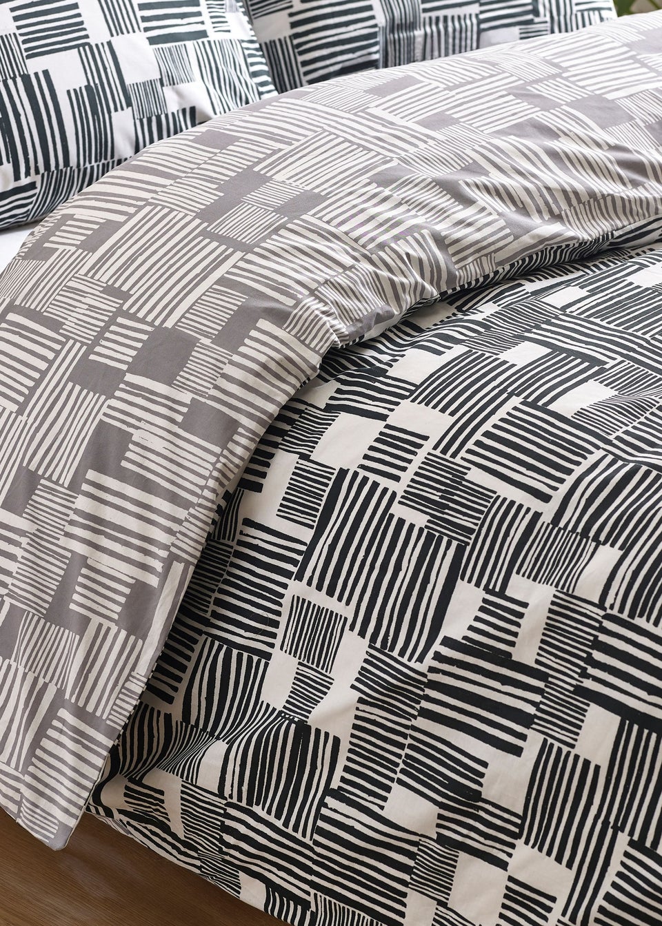 Catherine Lansfield Blocks Reversible Duvet Cover Set