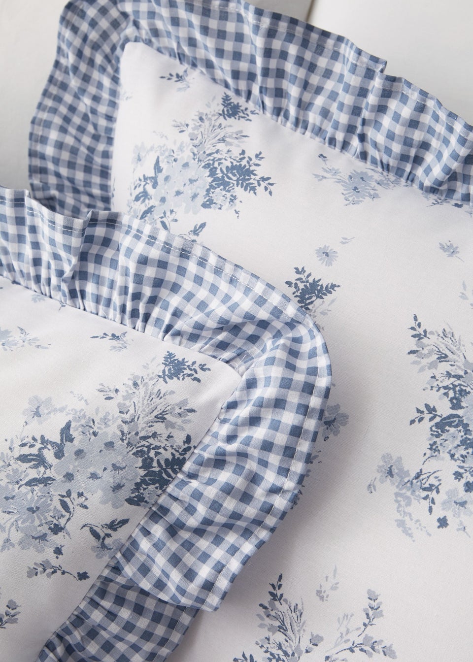 Catherine Lansfield Lucie Floral Frill Reversible Duvet Cover Set