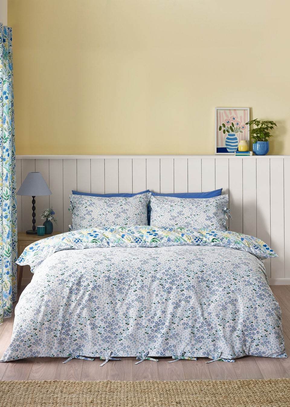 Catherine Lansfield Tilly Floral Reversible Duvet Cover Set