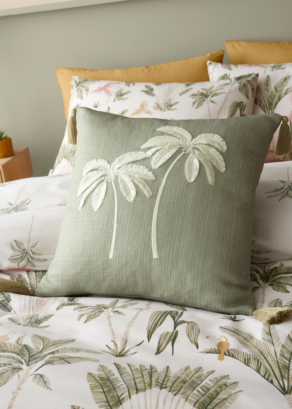 Catherine Lansfield Paradiso Tufted Palm Cushion (45x45cm)