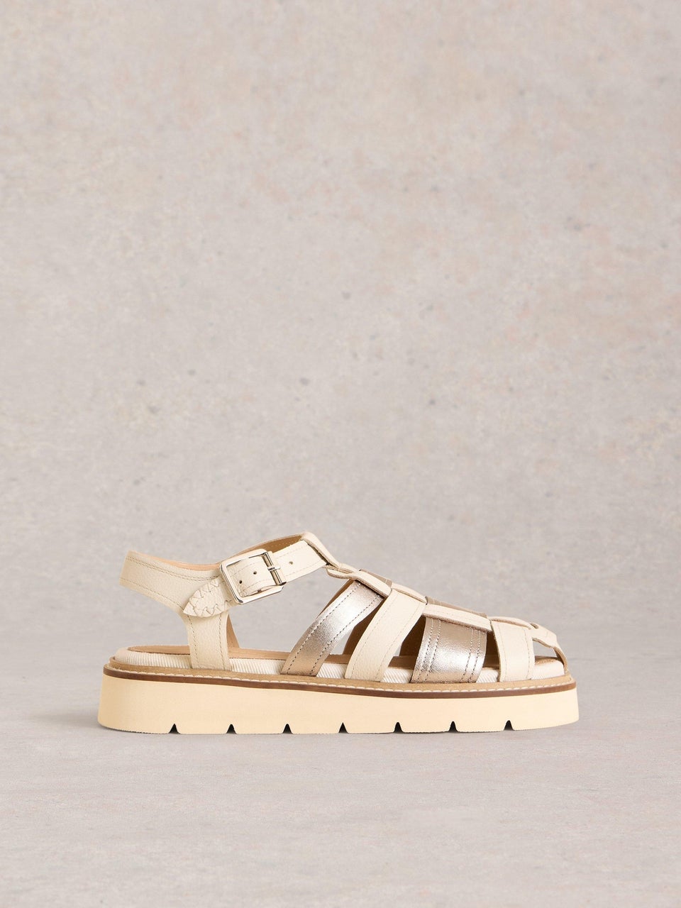 Riemensandalen mit Profilsohle