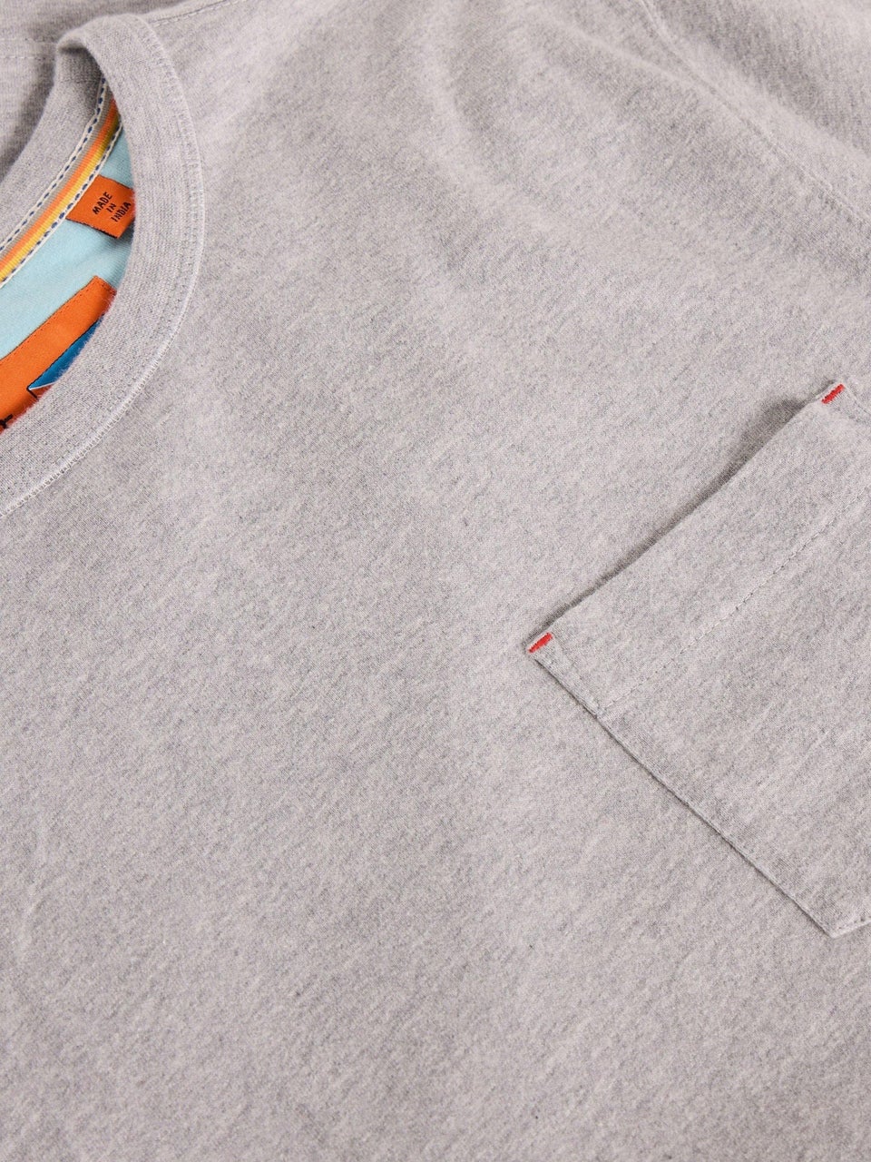 T-Shirt mit Tasche