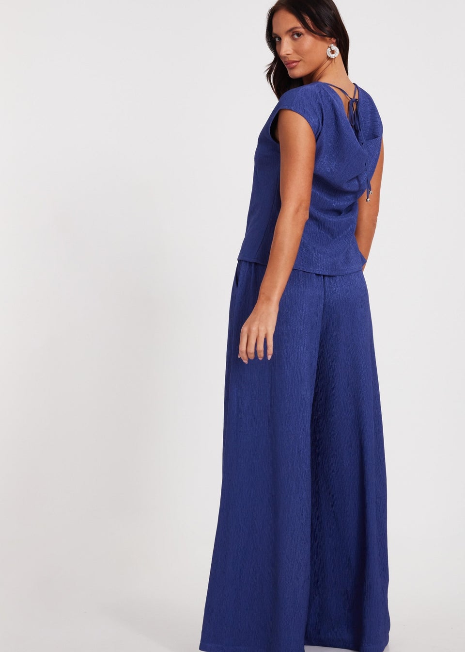 Quiz Indigo Crinkle Satin Cowl Back Top