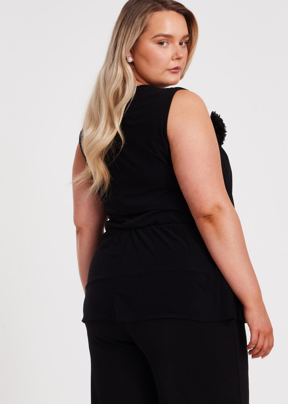 Quiz Black Curve Peplum Top