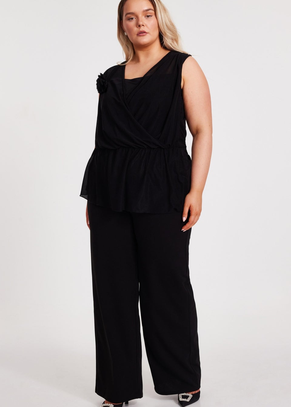 Quiz Black Curve Peplum Top