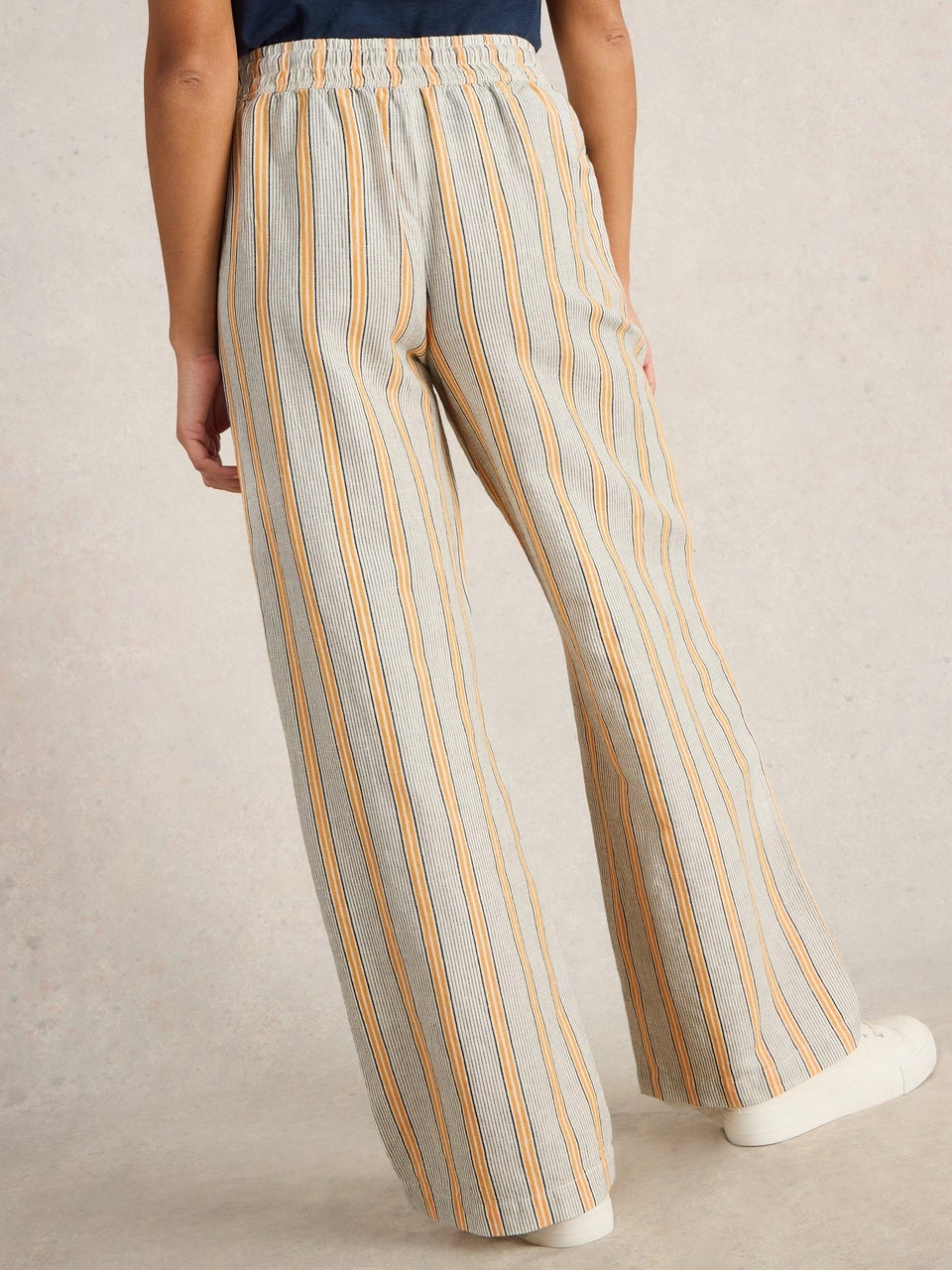 Hose Belle mit weitem Bein