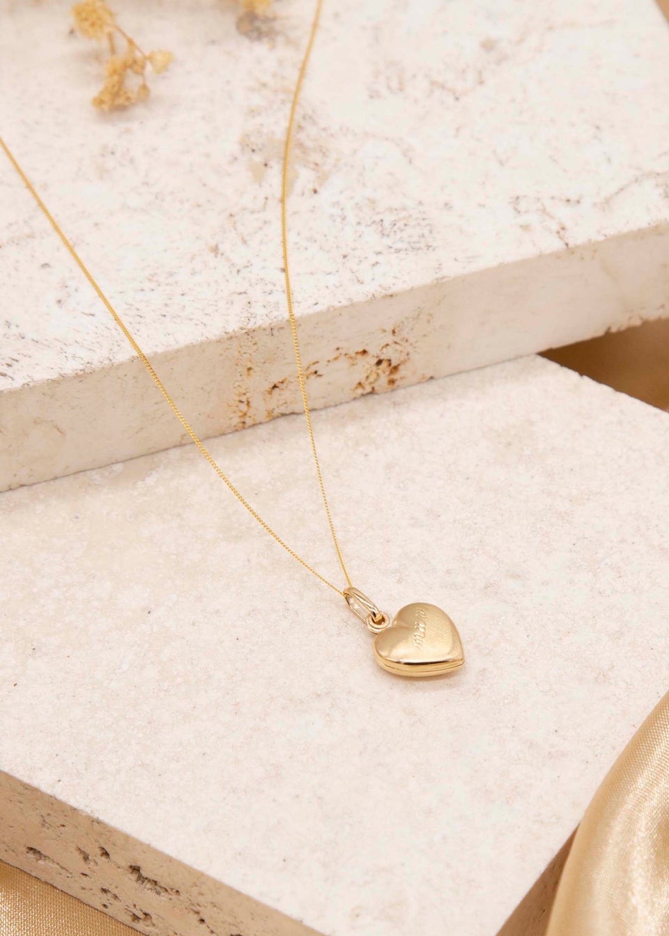 Golden Moments 9ct Yellow Gold 'Mum' Satin Heart Locket