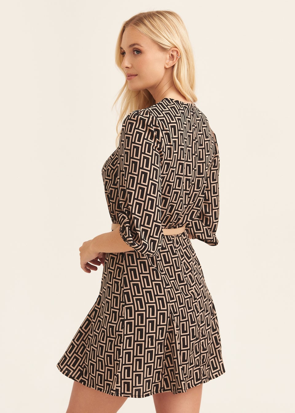 Gini London Black/Off White Belted Geo Print Mini Dress