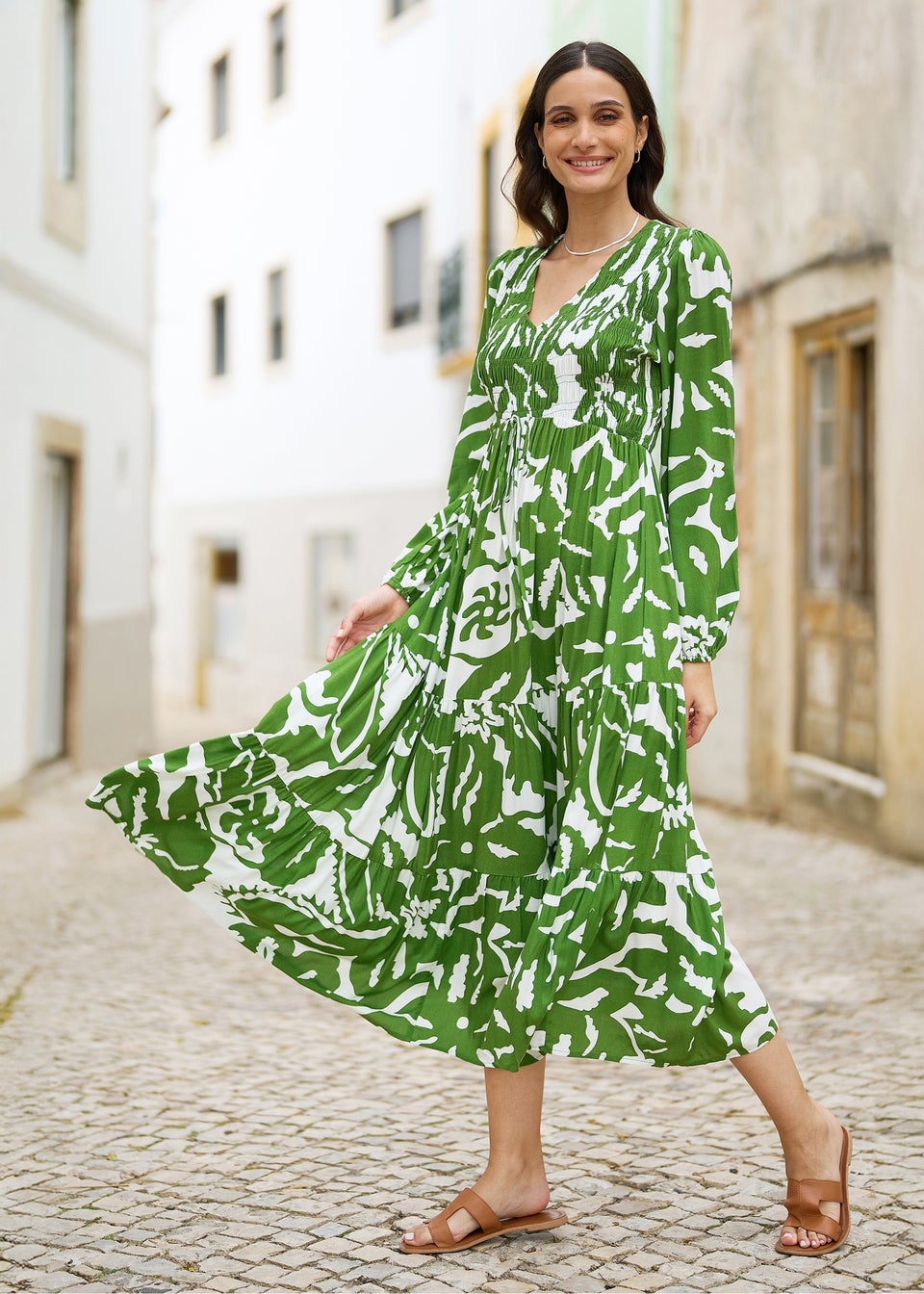 Yumi Green Abstract Print Ruched Midi Dress With Long Sleeves