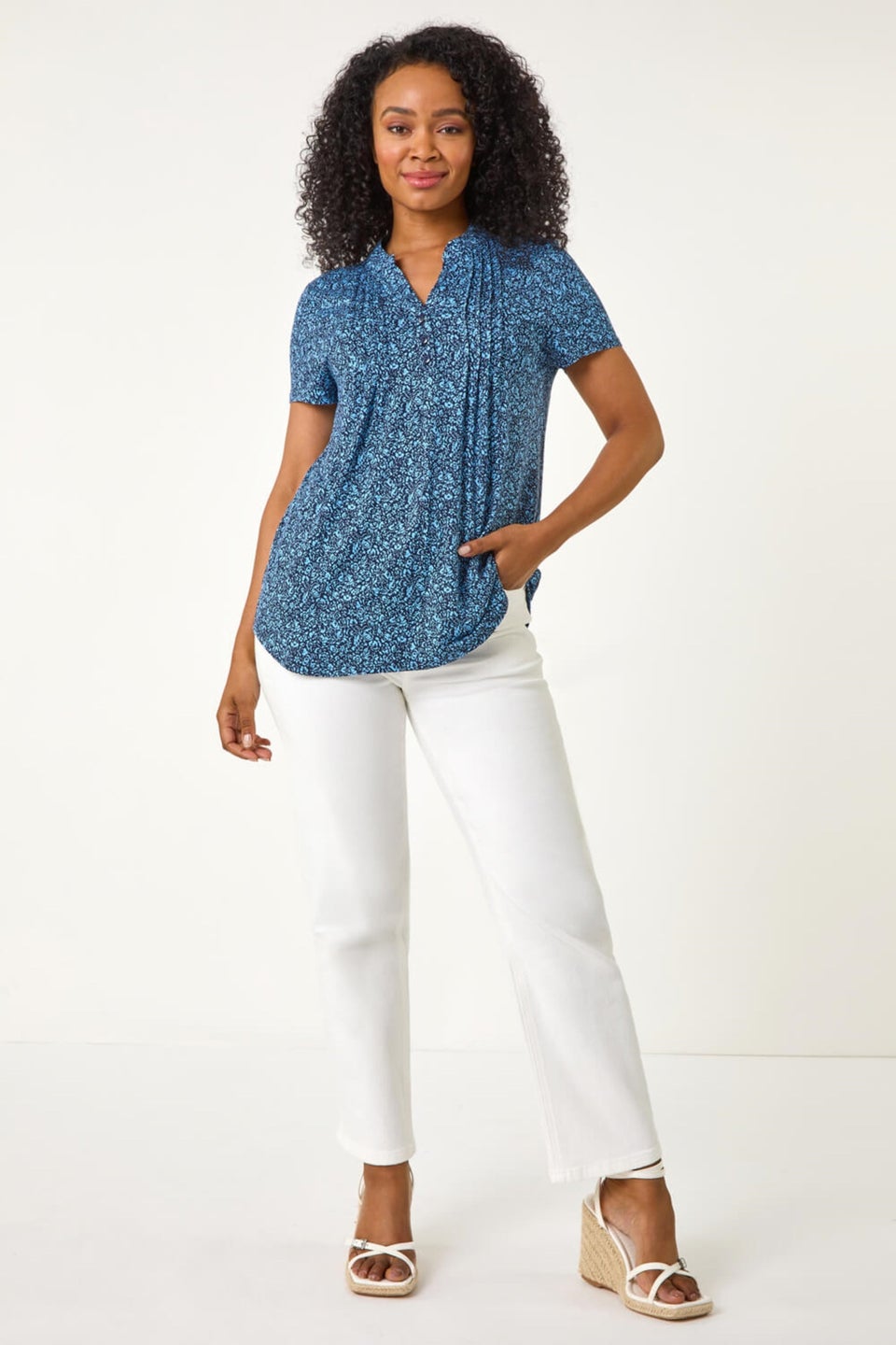 Roman Navy Petite Floral Print V-Neck Stretch Top