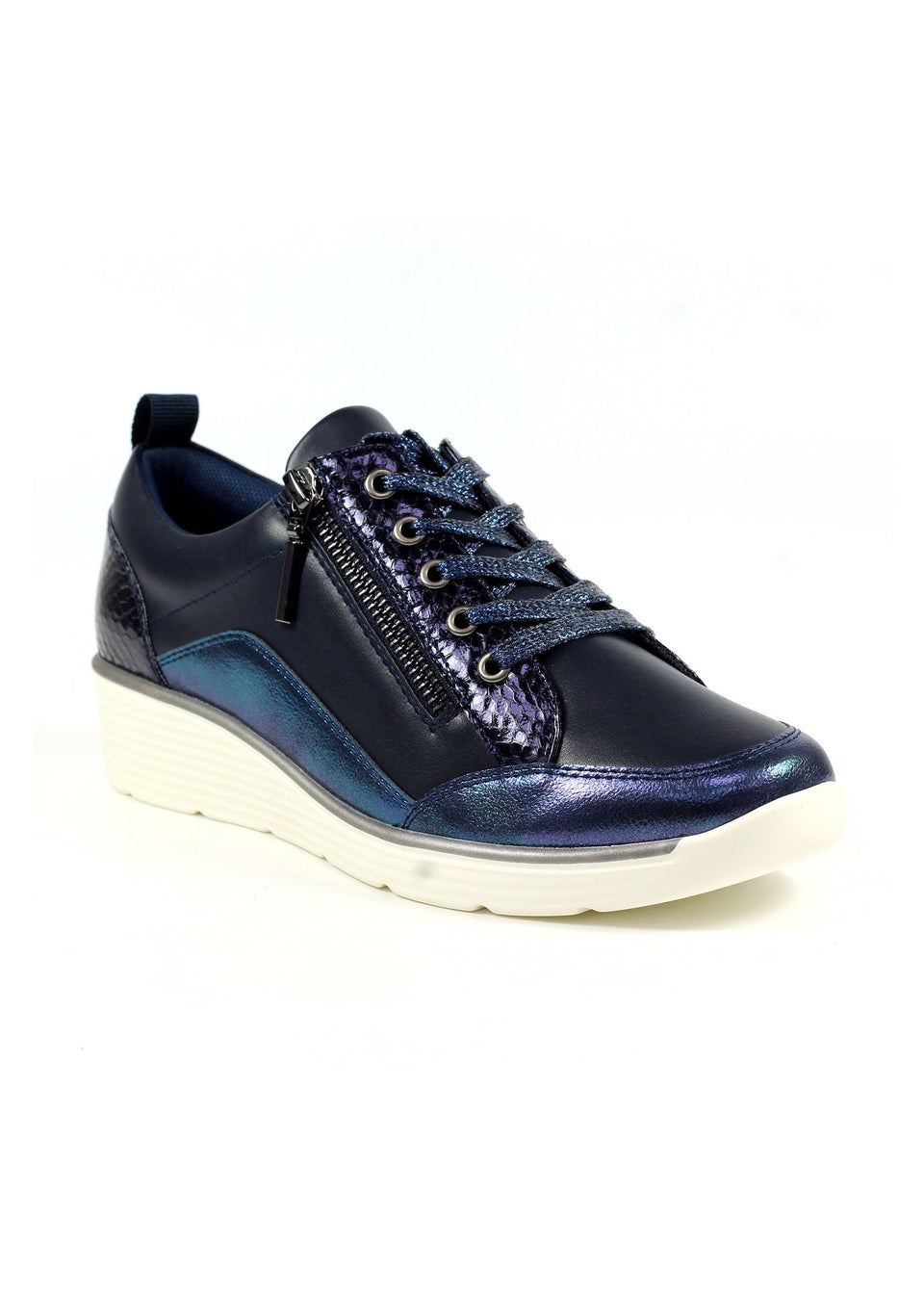 Lunar Blue Kiley Trainer