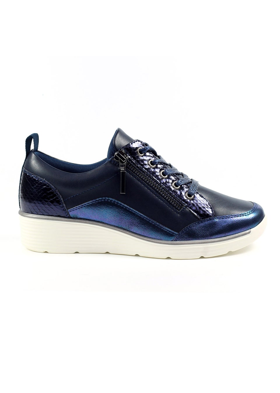 Lunar Blue Kiley Trainer