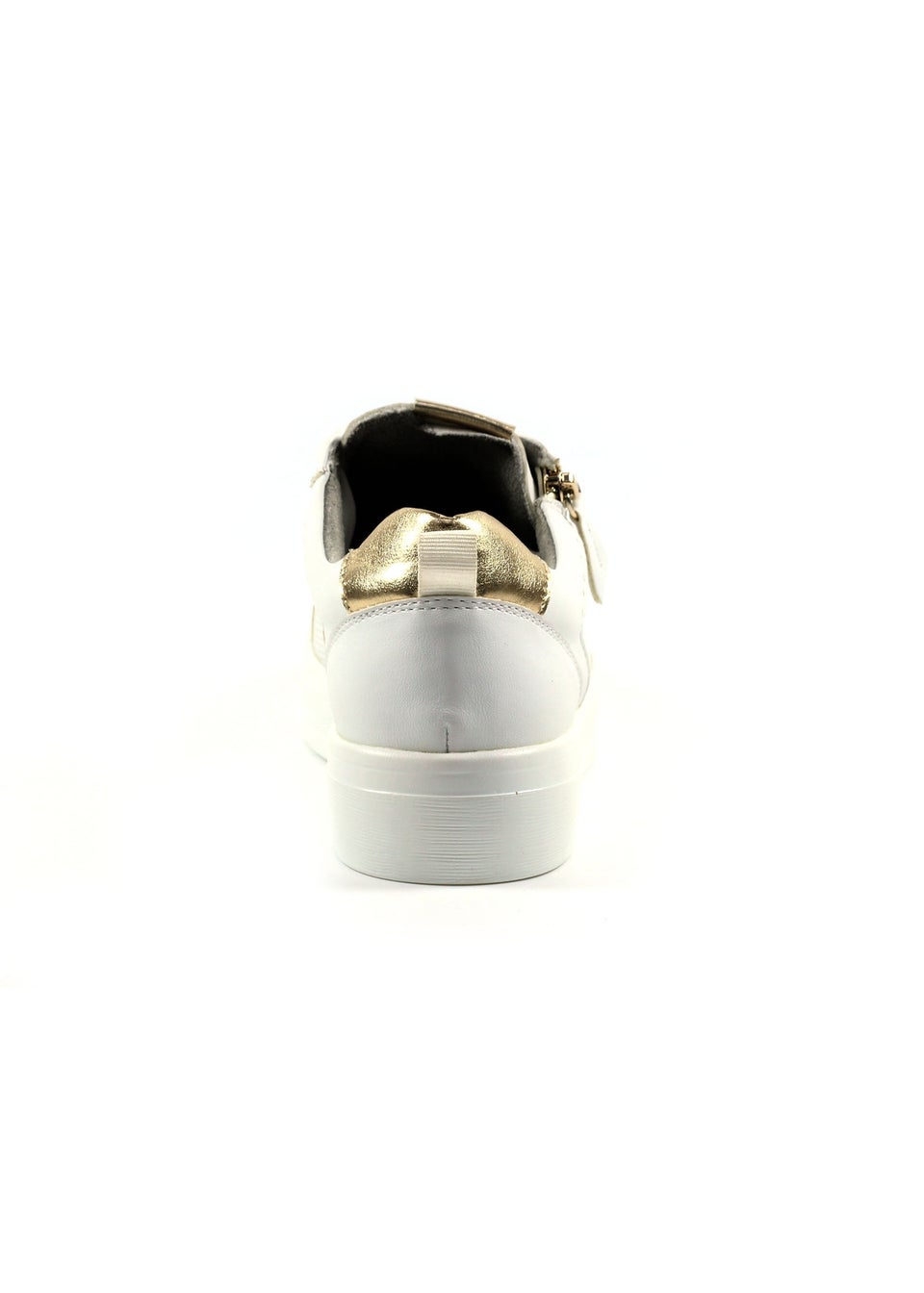 Lunar White Nia Trainer
