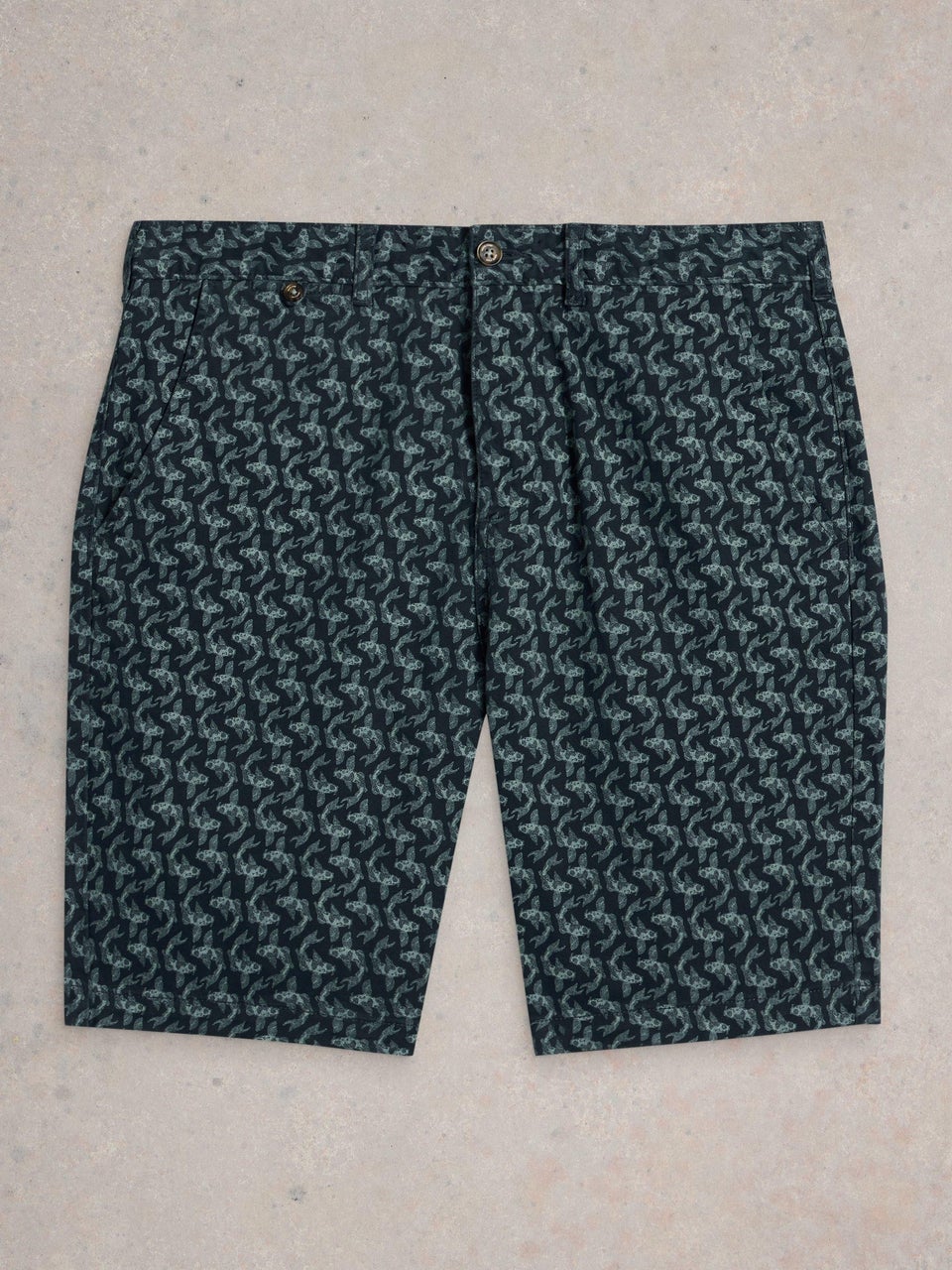 Chinoshorts mit Fischprint