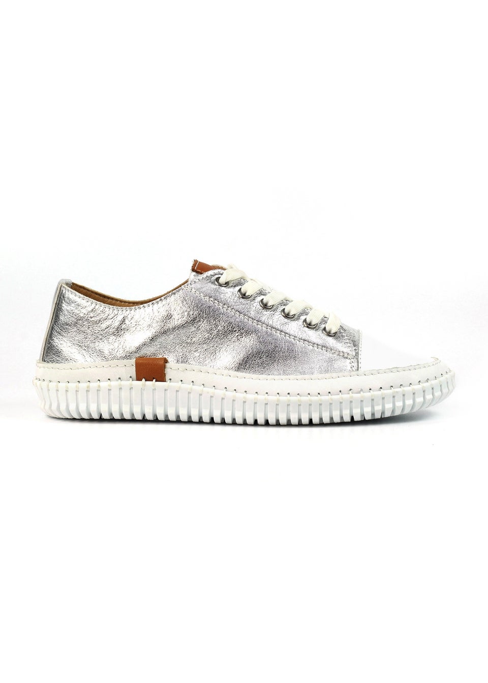 Lunar Silver Starlet II Plimsoll