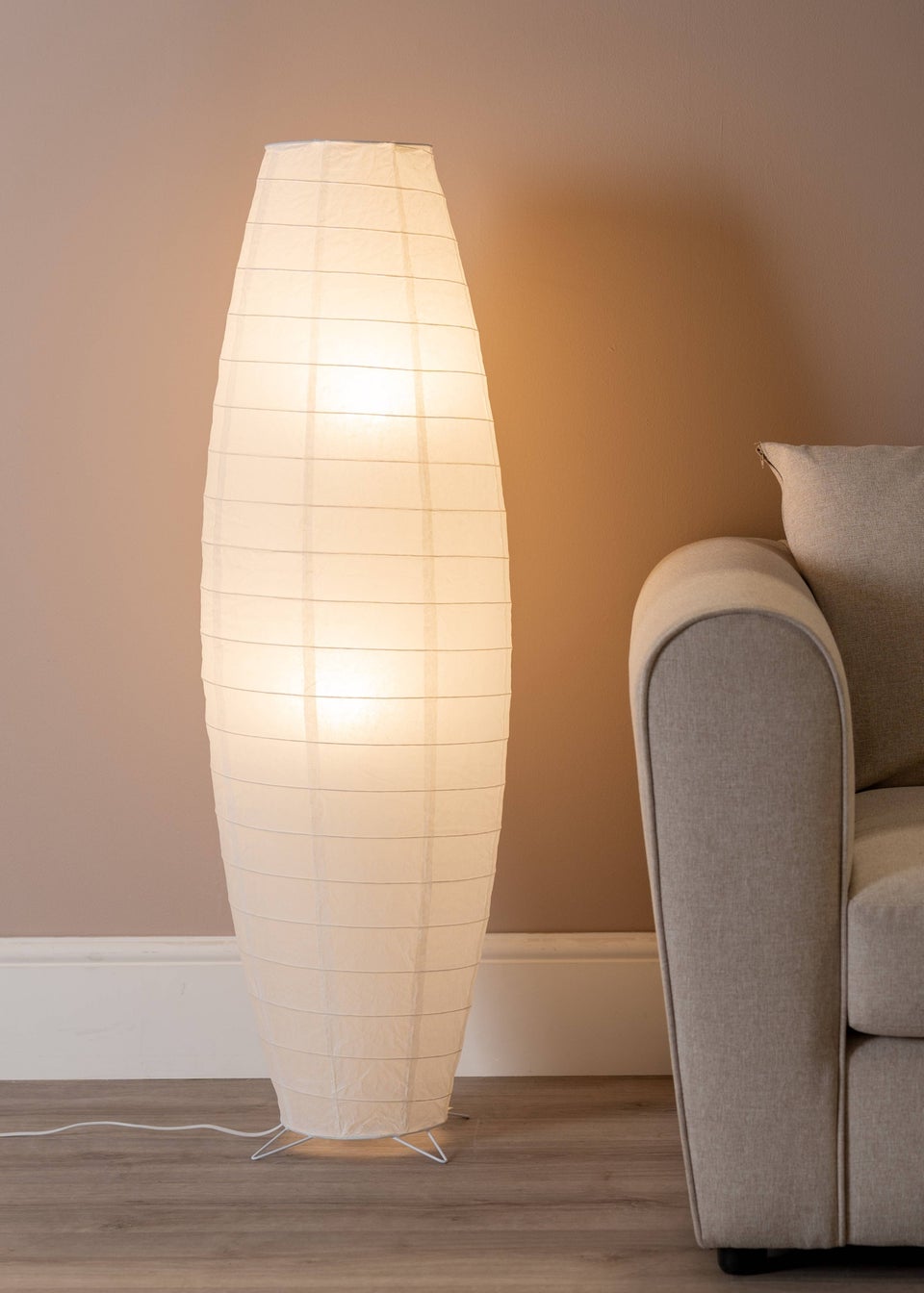 ValueLights Isla Matte White Floor Lamp