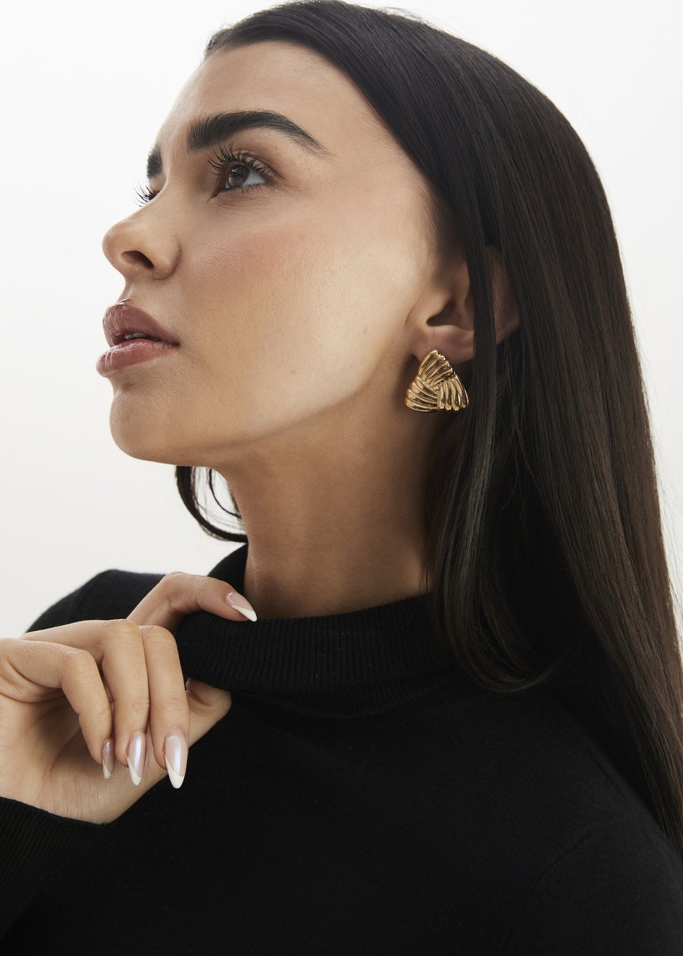 Madein Gold Nina Triangular Ribbed Earrings