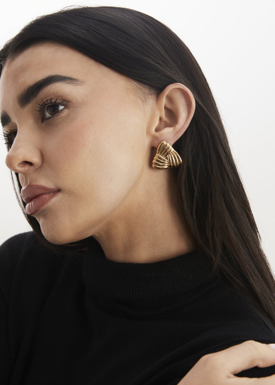 Madein Gold Nina Triangular Ribbed Earrings