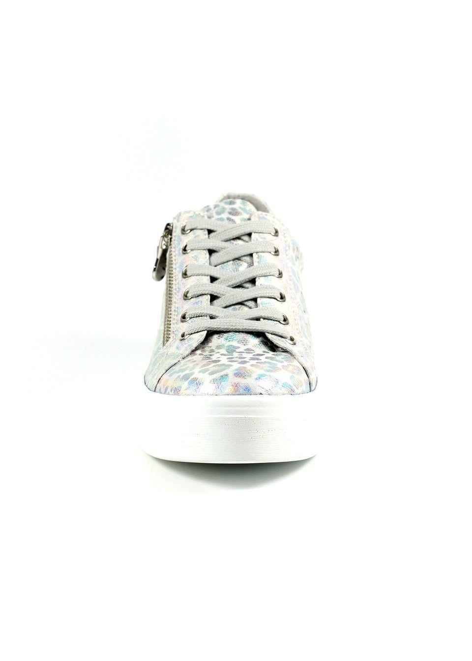 Lunar White Charm Trainer