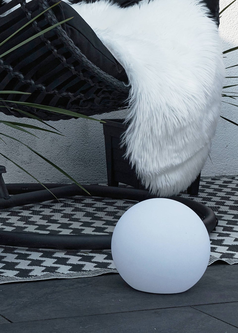 ValueLights Toka IP44 Colour Changing Rechargeable Garden Ball Light with Remote Control (25cm)
