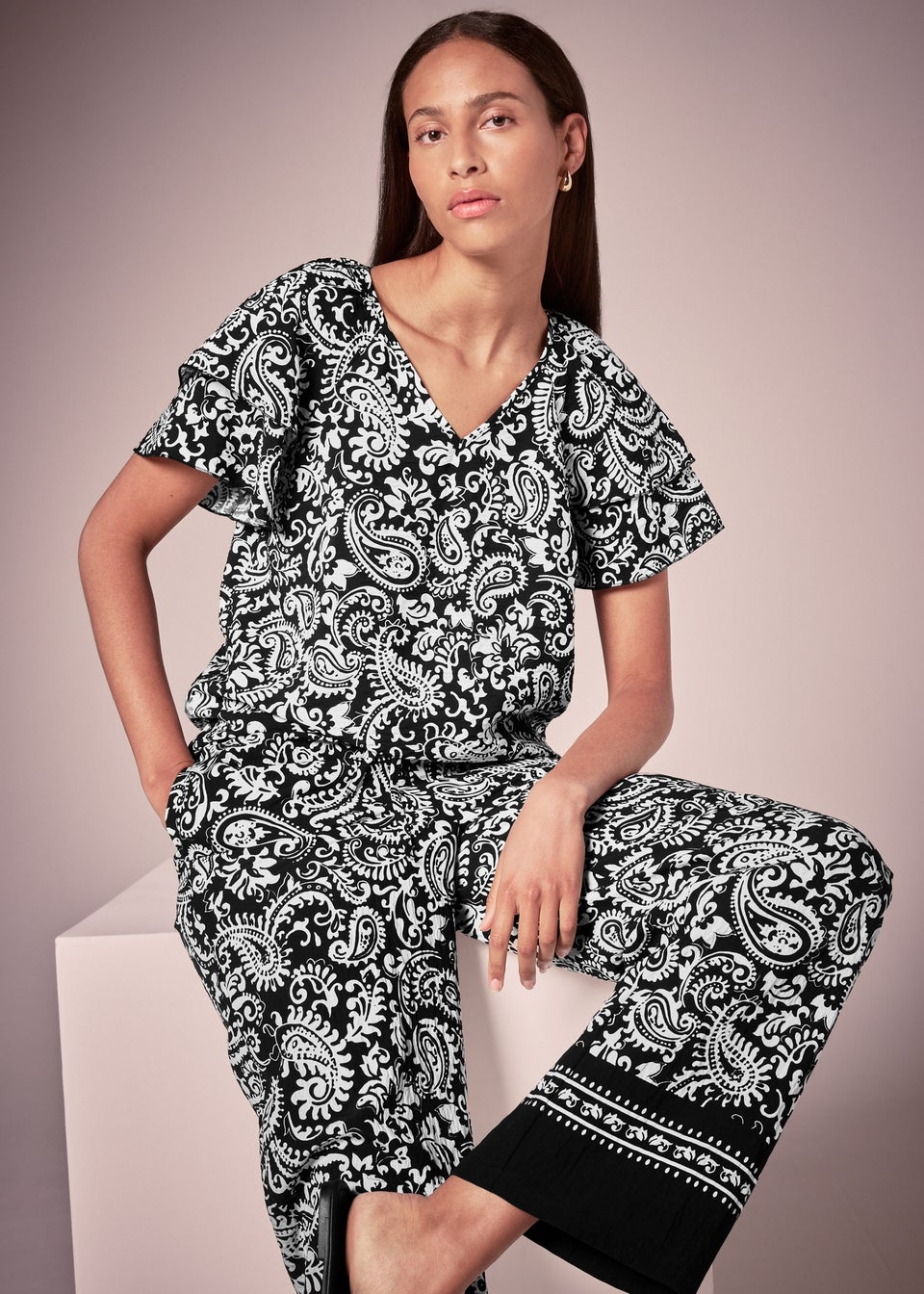 Et Vous Black Mono Paisley V-Neck Top