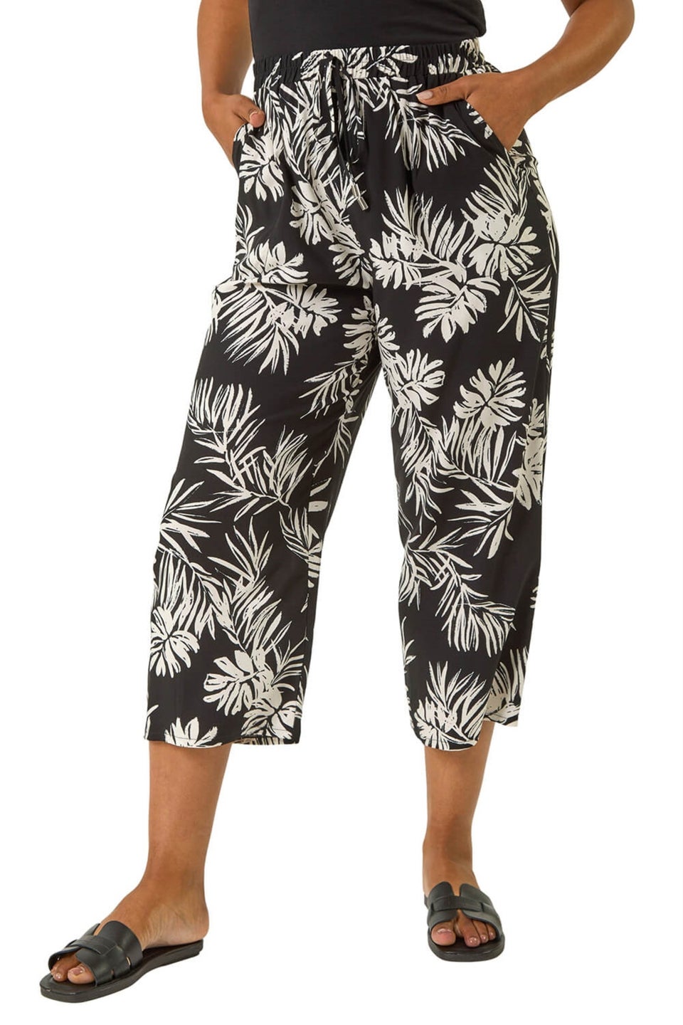 Roman Black Petite Tropical Cropped Trouser