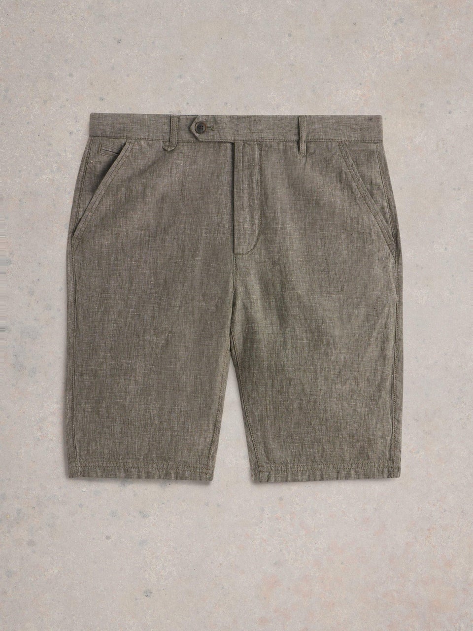 Chinoshorts aus Leinen