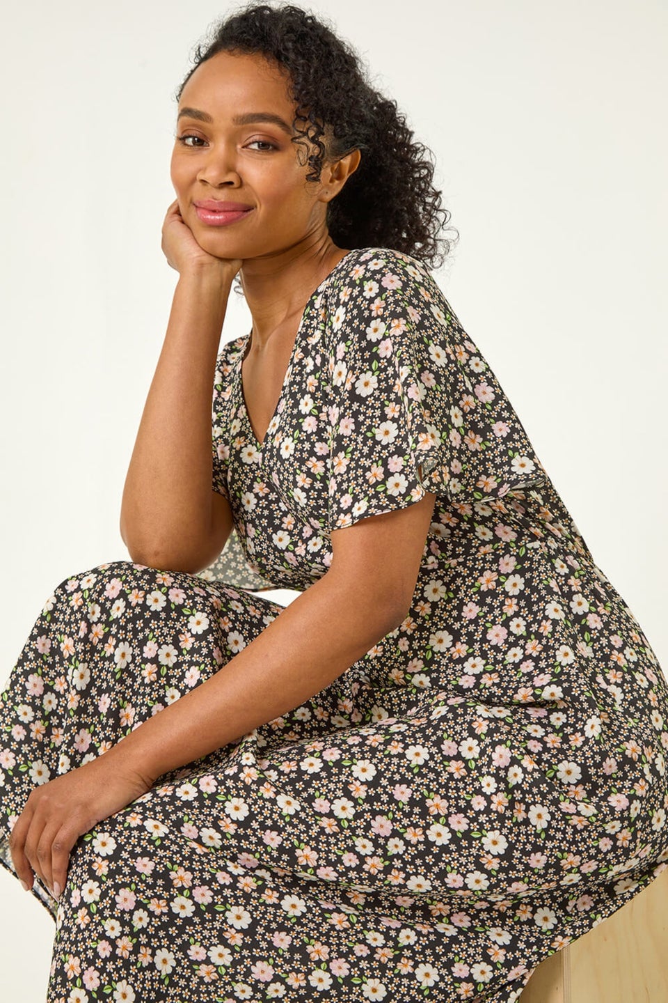 Roman Black Petite Ditsy Tea V-Neck Midi Dress