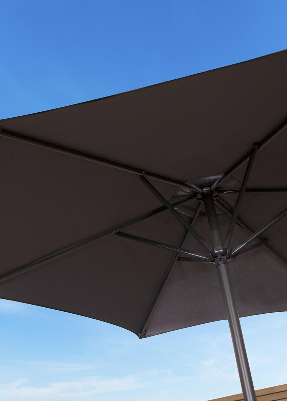 Charles Bentley Garden Patio Market Umbrella Parasol Crank Function Black