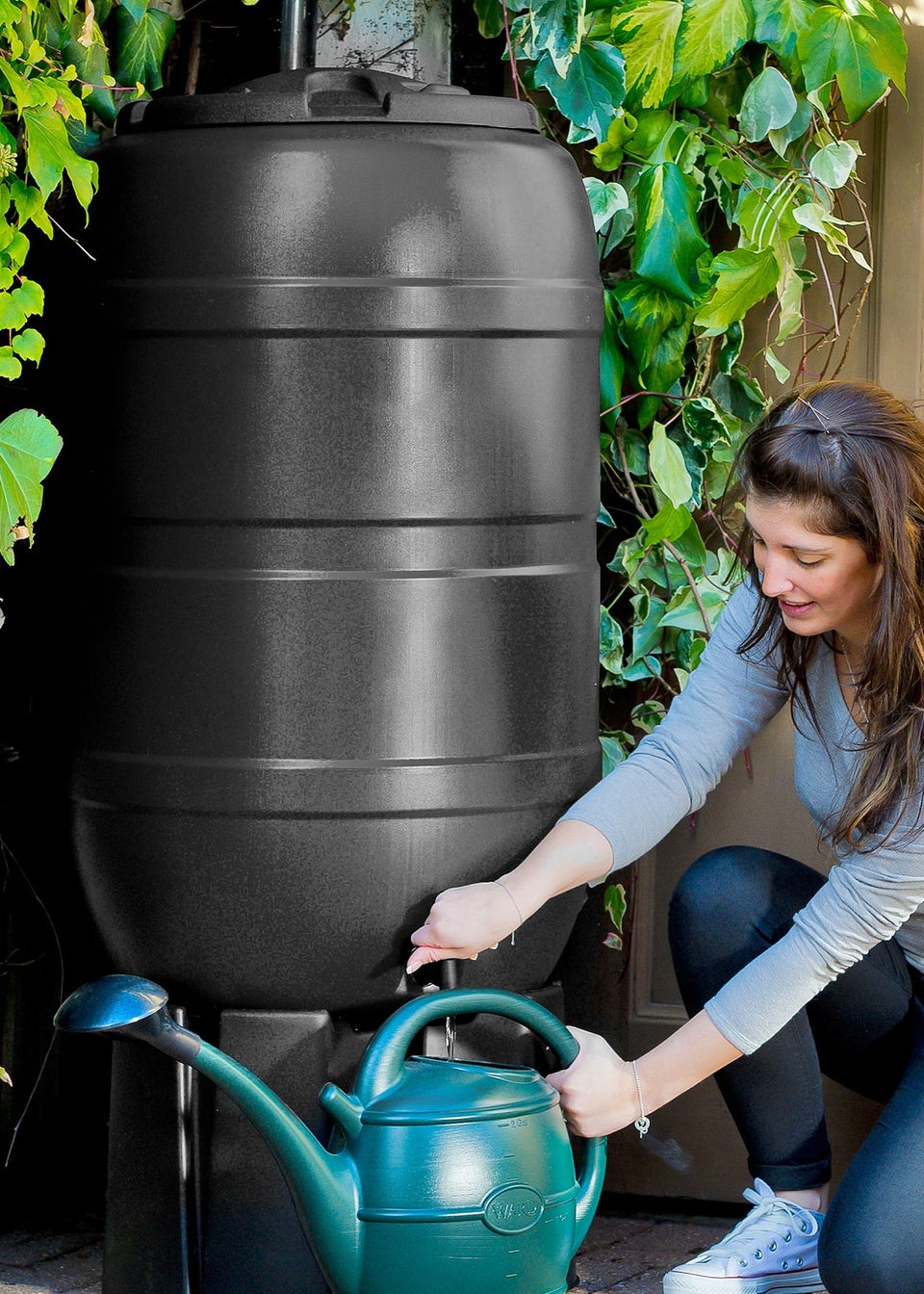 Charles Bentley Garden Round Plastic Water Butt Set