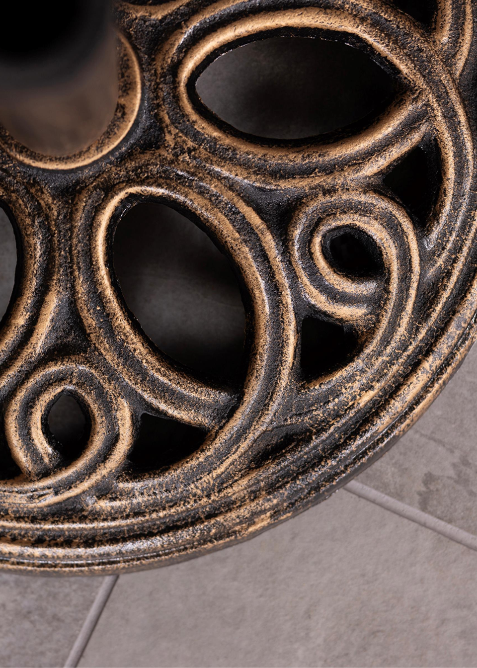 Charles Bentley Cast Iron Round Patio Umbrella Parasol Base Stand Bronze