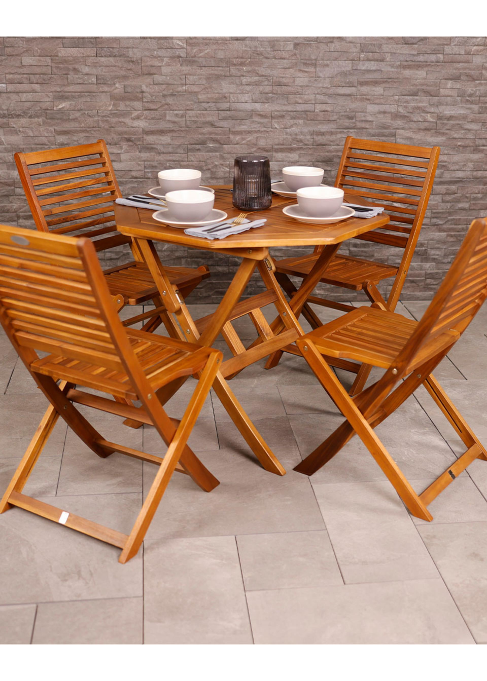 Charles Bentley FSC Hardwood Octagonal Dining Table (H74cm x W90cm x D90cm)