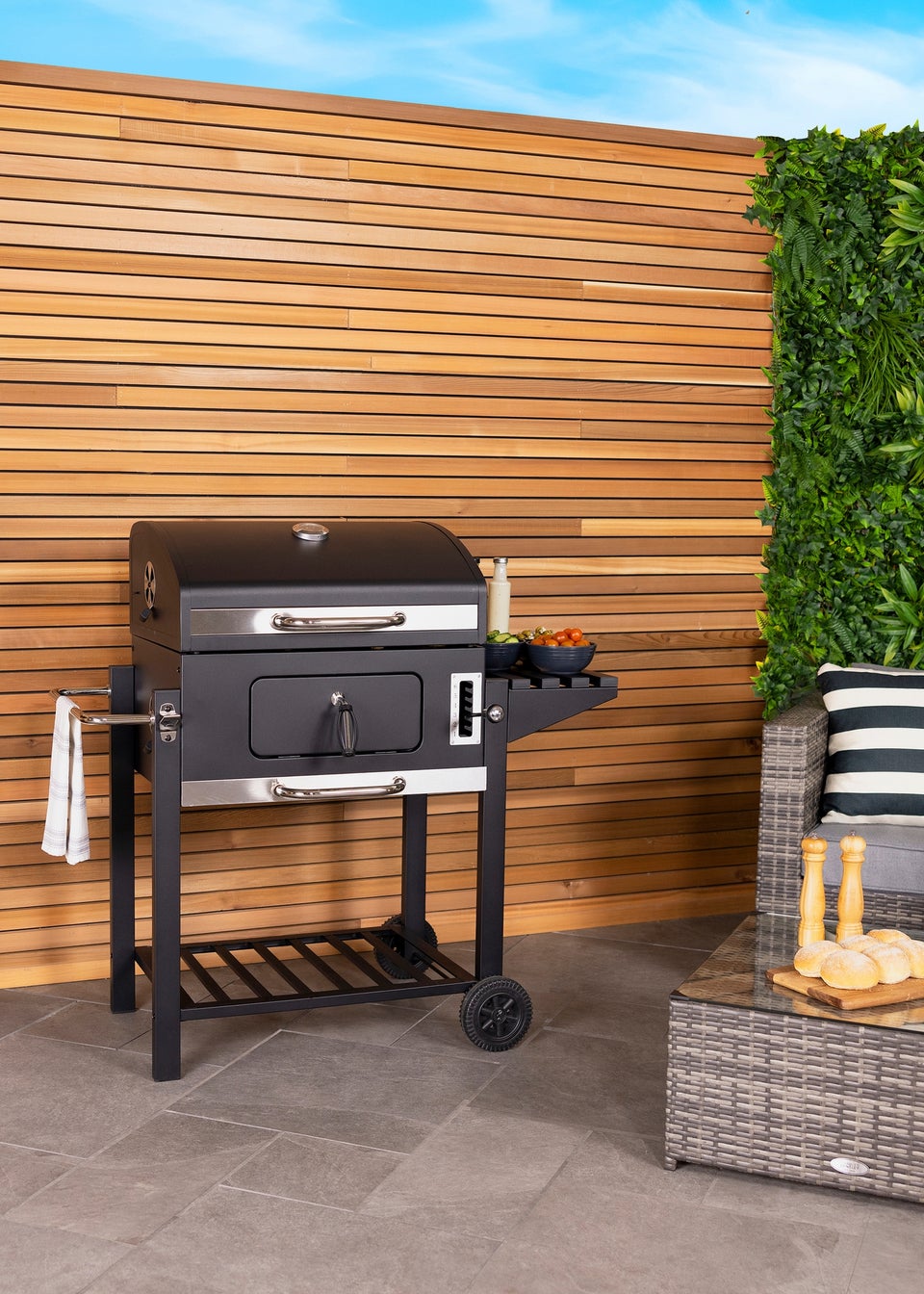 Charles Bentley American Large Portable Grill Charcoal BBQ Black (H108cm x L114cm x W63cm)
